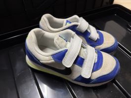 Kinderschuhe Grösse 31.5 Nike mit Klettverschluss