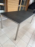 Gartentisch mit Granitplatte
