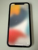 iPhone 11 Black halb defekt - Bastlerware