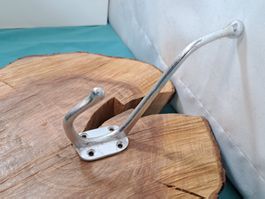 1 schöner antiker Kleider Haken, Alu (LOT2696#AEW0)
