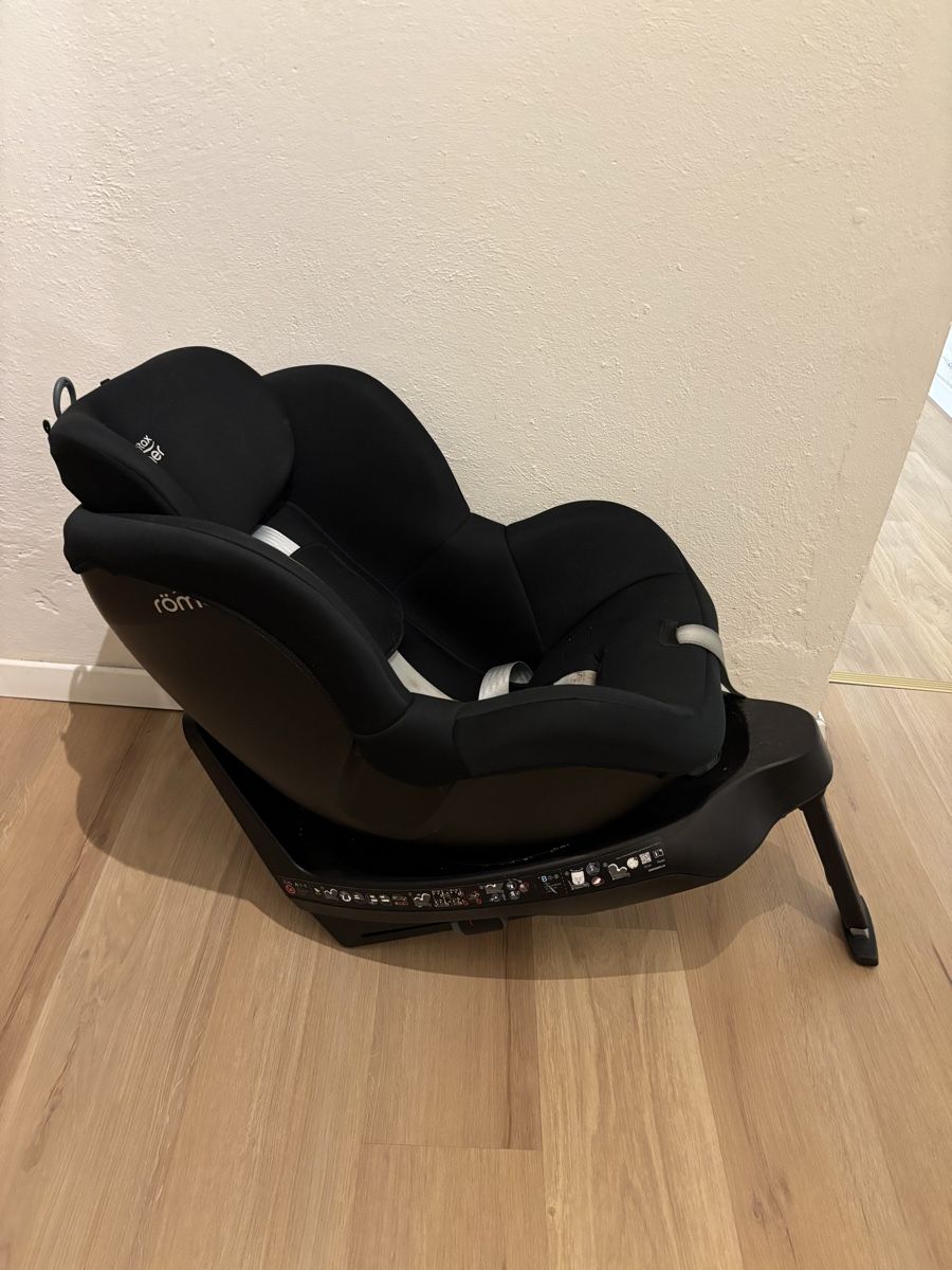 Britax Römer Seggiolini per auto: Britax Römer dualfix plus i-size mit ISOFIX – Usato da Binningen venduto da Schilbi5 1