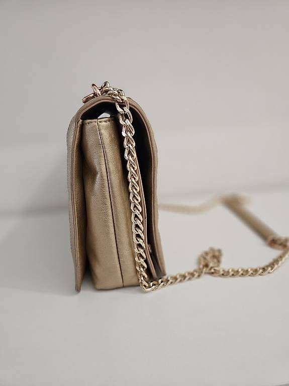 Taschen für Damen: LOVE MOSCHINO Schultertasche – Gebraucht aus Benken SG von Bernet92 2