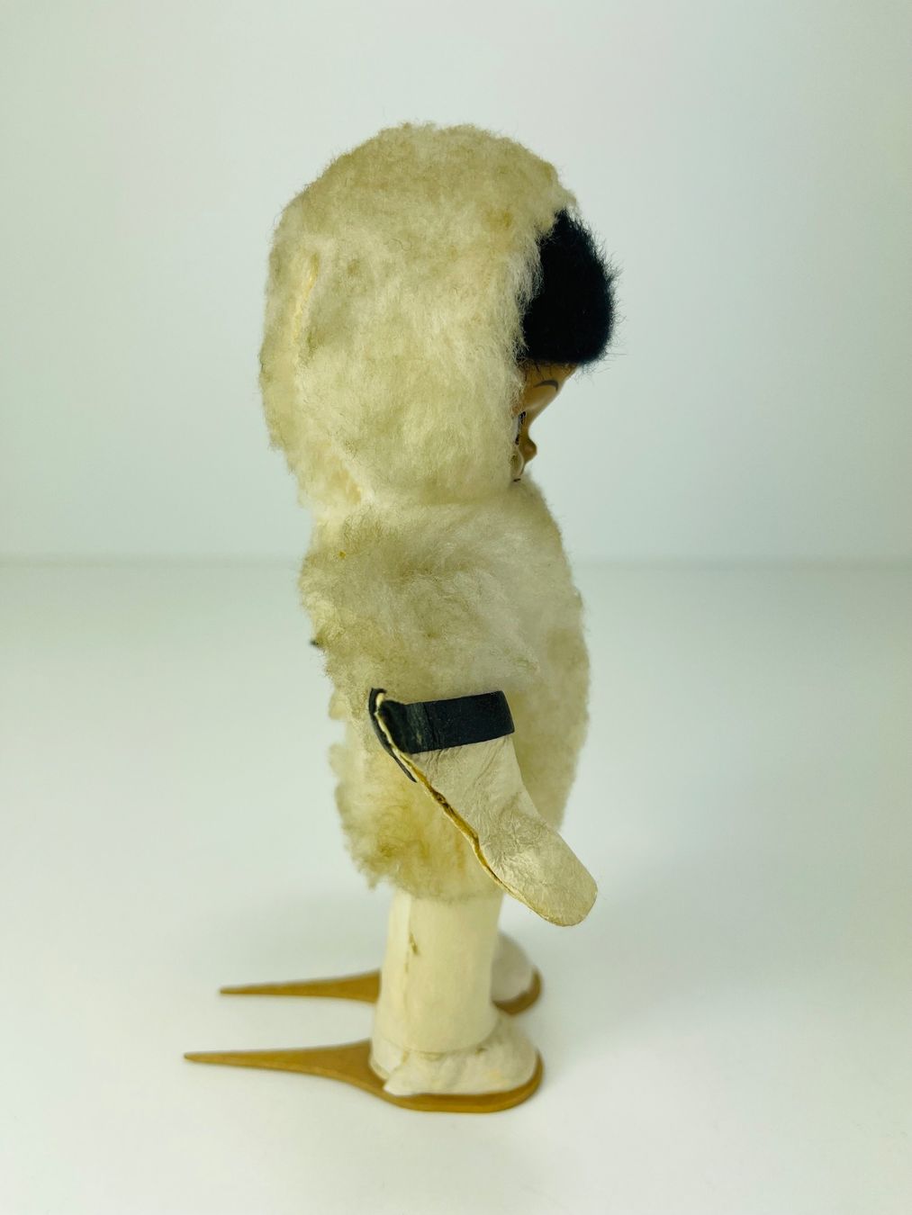 Bambole: Inuit-Puppe CARLSON Kunstfell Alaska – Usato da Zürich venduto da Arche_Brockenhaus 3