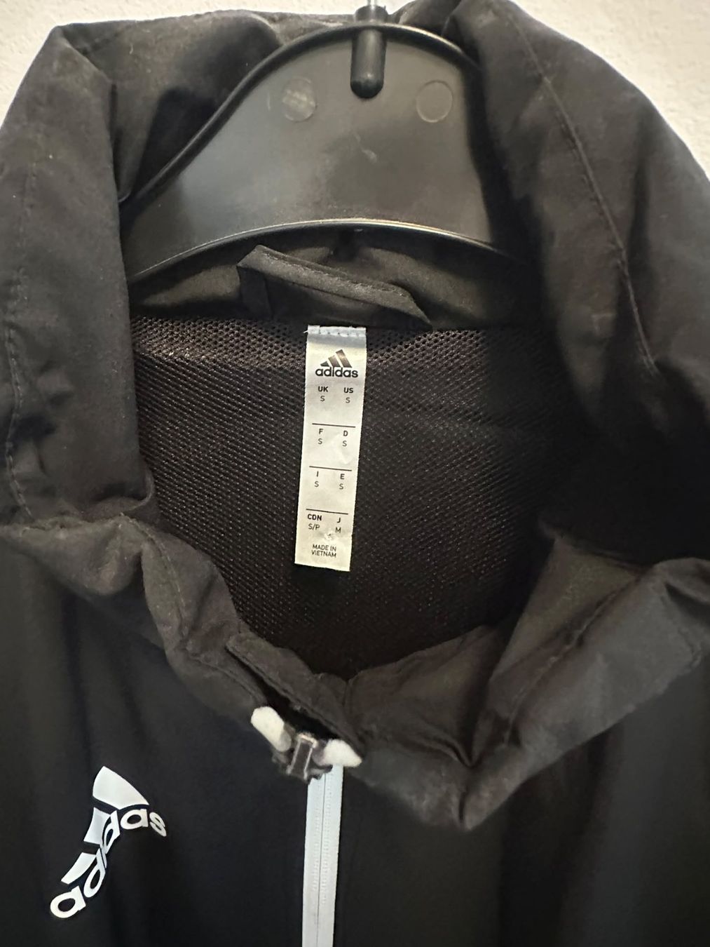 Adidas Jacken: Adidas Regenjacke Grösse S – Neu (gemäss Beschreibung) aus Basel von san_2jbt 2