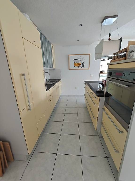 Cucine complete: Komplete Küche mit Kochinsel, Schwarze Granit abdeckung – Usato da Bernhardzell venduto da Palmsound 1