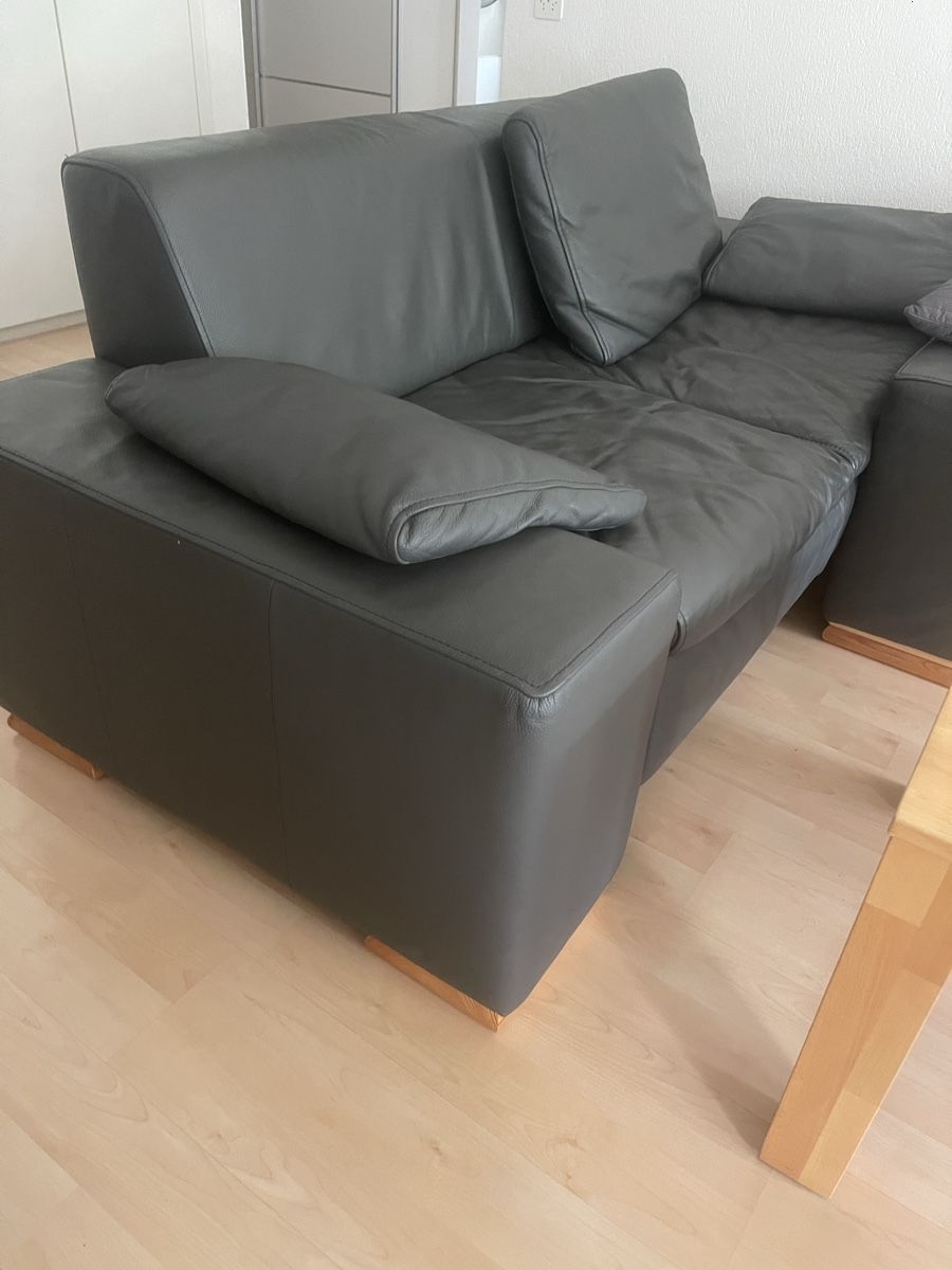 Sofas: Schubiger Sofa Seline Leder Graphit 2,5 Sitzer – Gebraucht aus Dietikon von Nieselchen 1