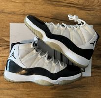 Jordan 11 Retro Concord - 2011