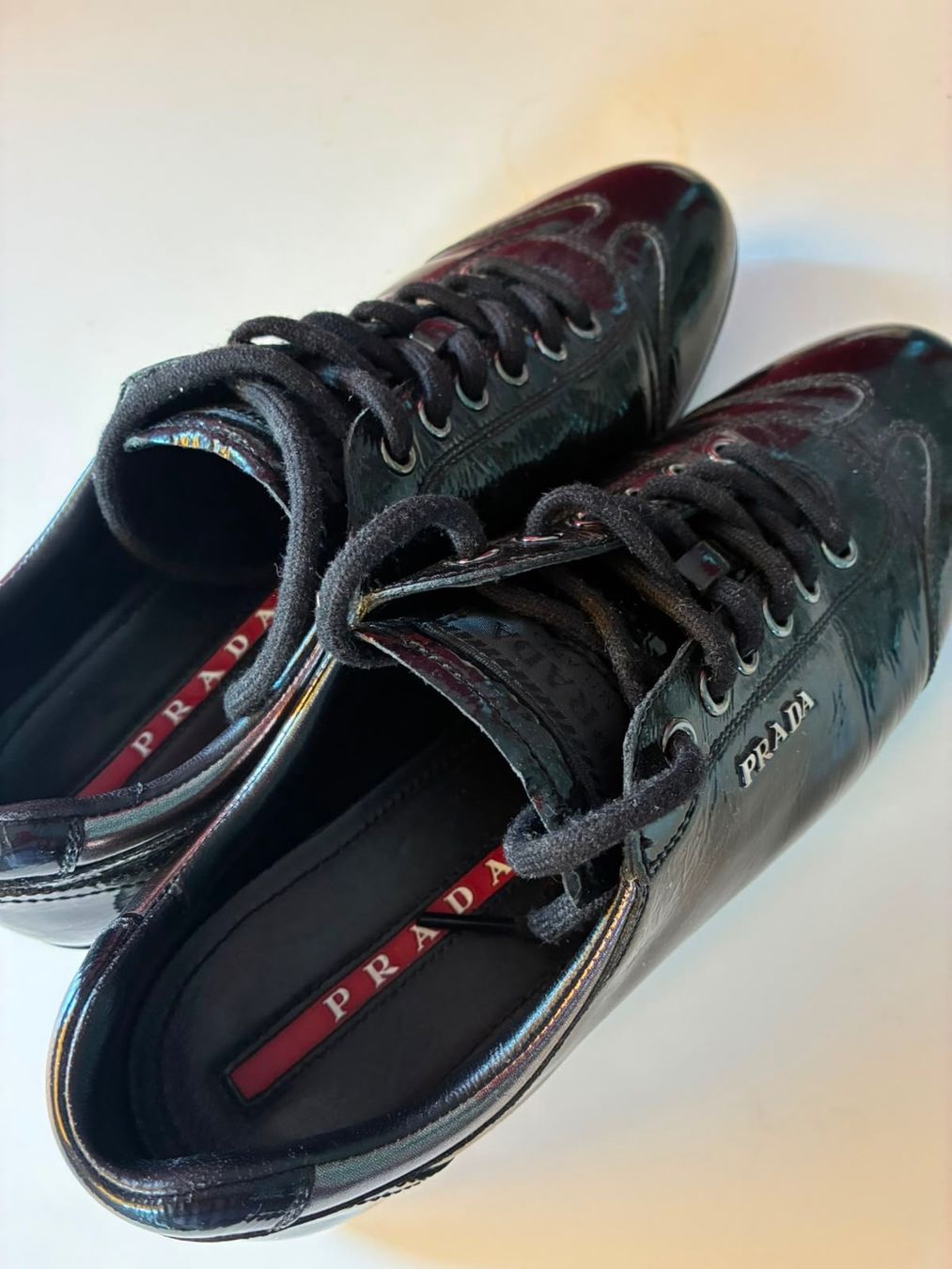 Prada Chaussures femmes: Prada Damenschuhe Lackleder schwarz, Grösse 37 – D'occasion à Schönenberg ZH par nielfa 1