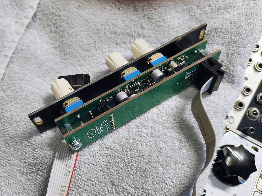 Instruments de musique: Feedback Modules Squeeze 4HP Eurorack Compressor – D'occasion à Knonau par der_Alexan 2