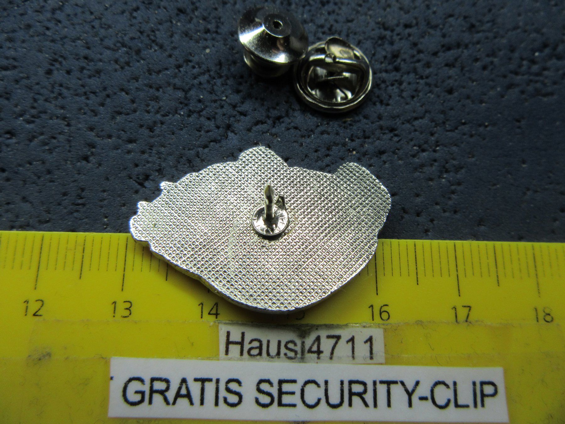 Volkswagen Placchette & Badge: VW KÄFER "BREZEL-KÄFER" ENAMEL AUTO PIN WEISS – Usato da Ettingen venduto da Hausi4711 2