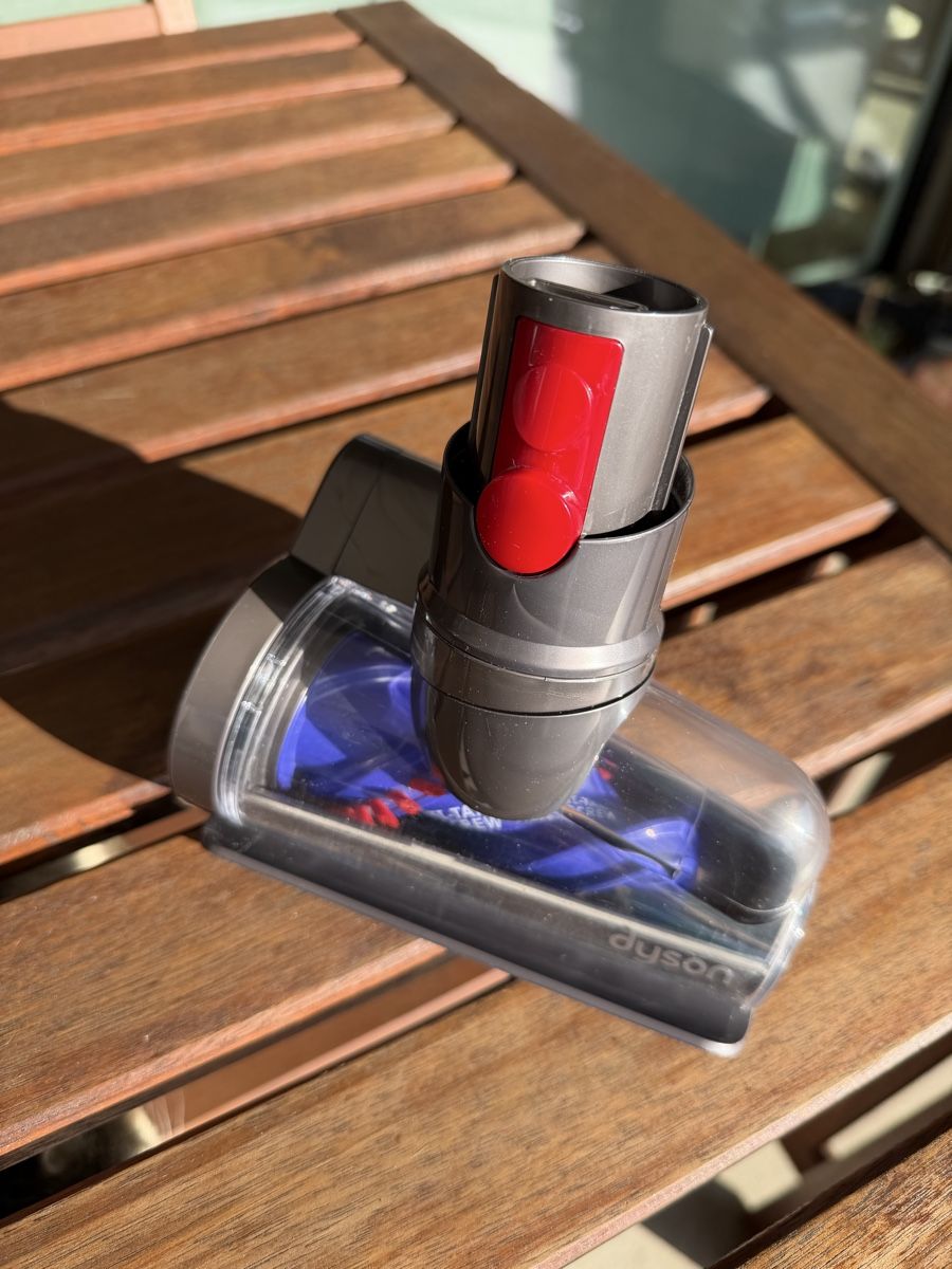 Dyson Staubsauger & Zubehör: Dyson V12 Small Anti-Tangle Motorbürste – Gebraucht aus Sennwald von david.dudas