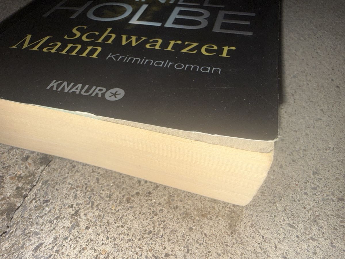 Livres: Daniel Holbe Schwarzer Mann Kriminalroman TB – D'occasion à Zürich par Krikri21 1
