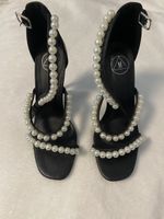 Elegante schwarze High Heels Sandalen mit Perlen 