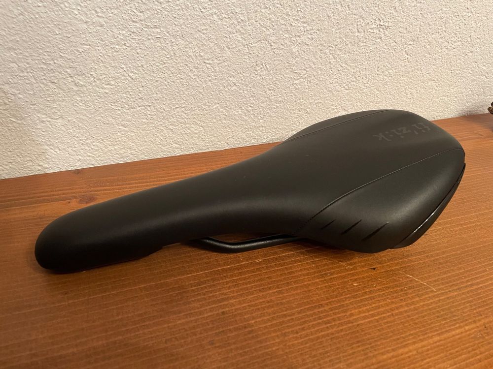 Selle Vélo Route Fizik Avec Découpe - Taille 160mm - Comme Neuve