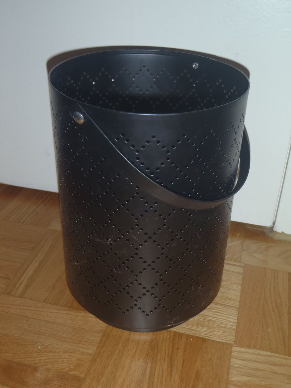 Altro per la casa: Schwarzer Metallkorb mit Henkel, Deko – Nuovo (secondo la descrizione) da Horgen venduto da Amanda30