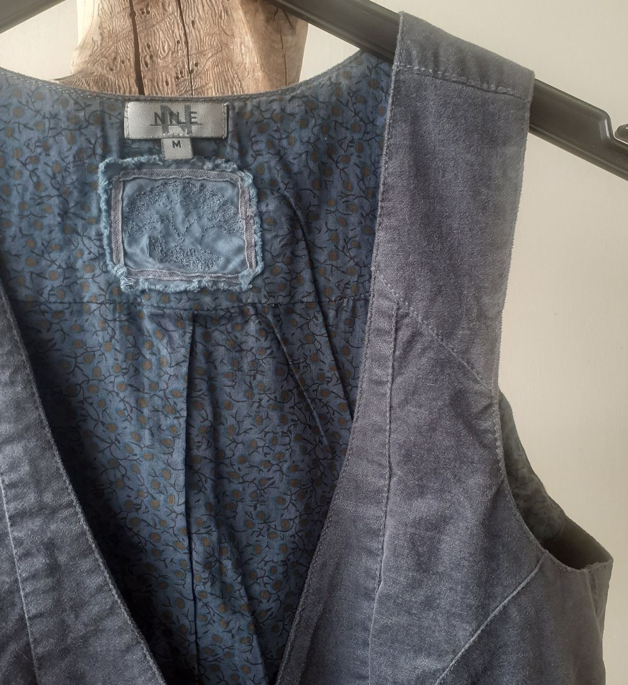 Nile Gilets & Westen: Nile Samtgilet, M – Gebraucht aus Bern von Solarsystem 1