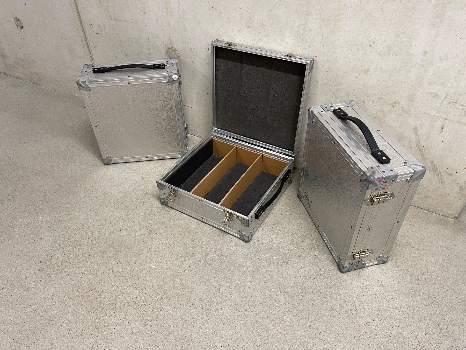Valigie: Fligh-Case CD-Koffer (3er-Set) – Usato da Zollikofen venduto da Generation-Y