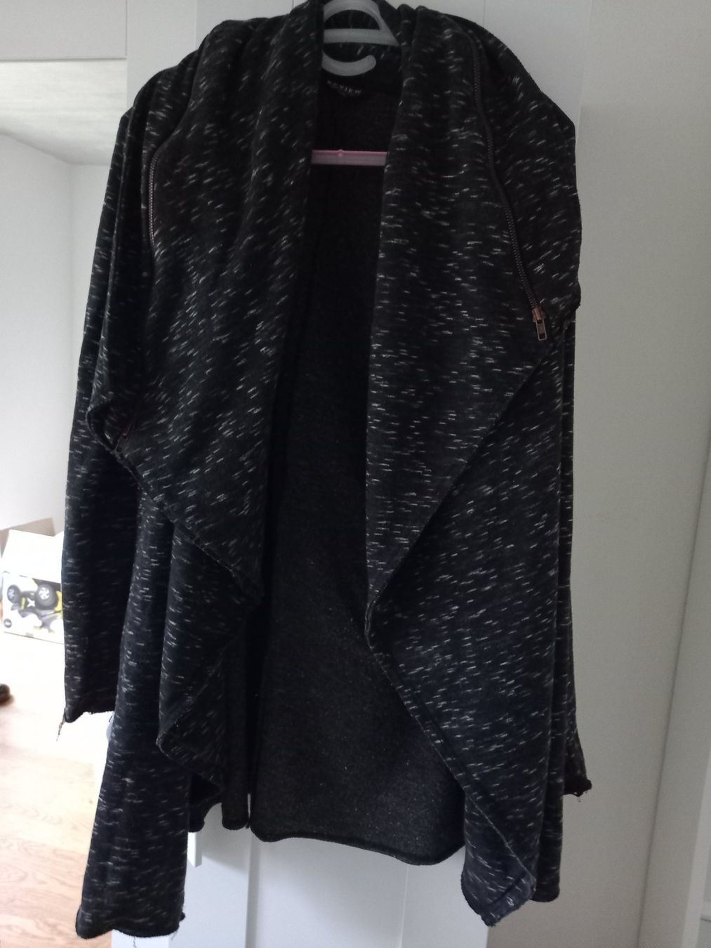 Jacken: Wunderschöne Übergangsjacke von Review – Neu (gemäss Beschreibung) aus Sennhof (Winterthur) von HG2019