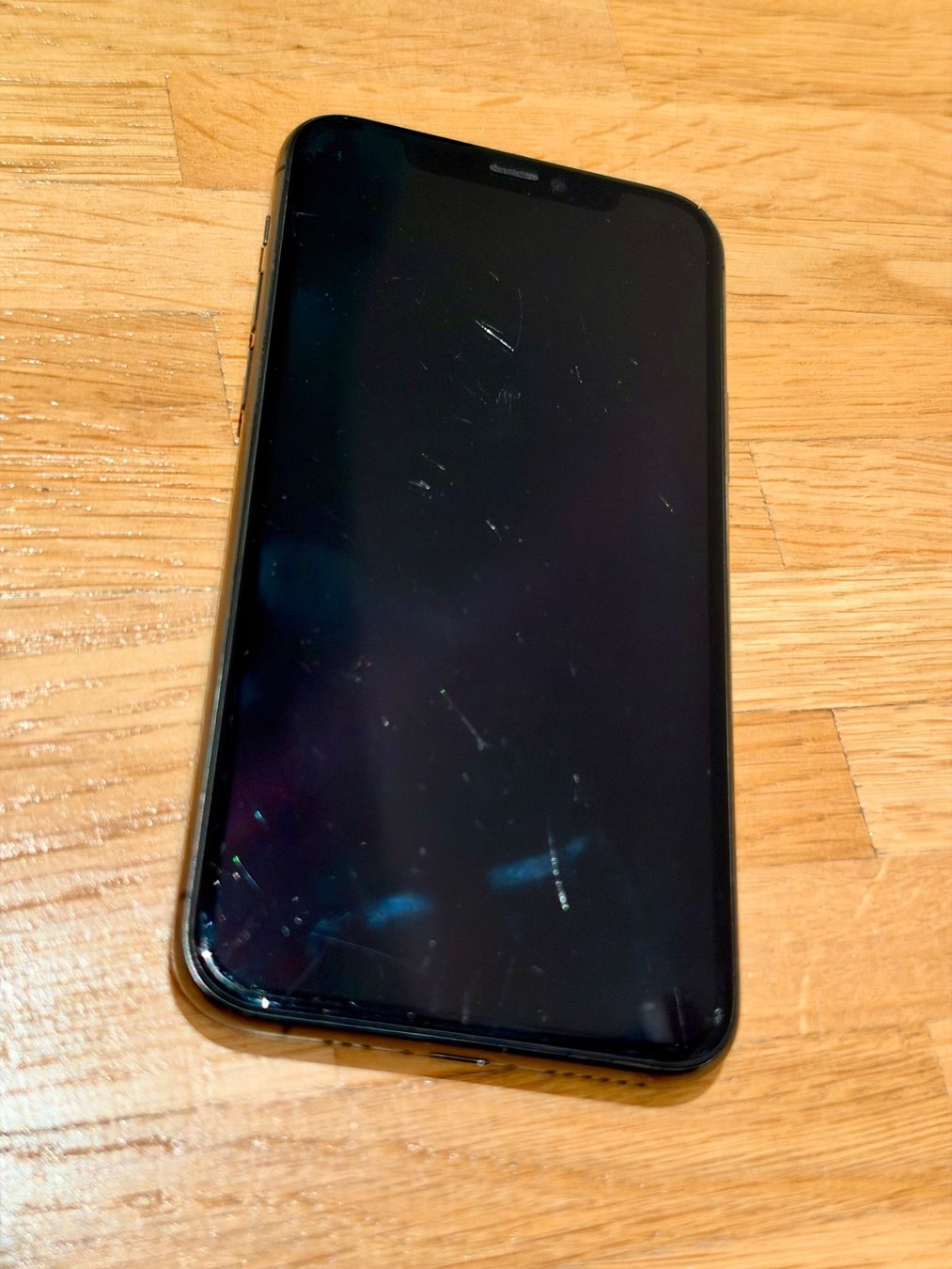Apple Handys / Smartphones: iPhone 11 Pro 256GB – Gebraucht aus Wetzikon ZH von brotzilla 6
