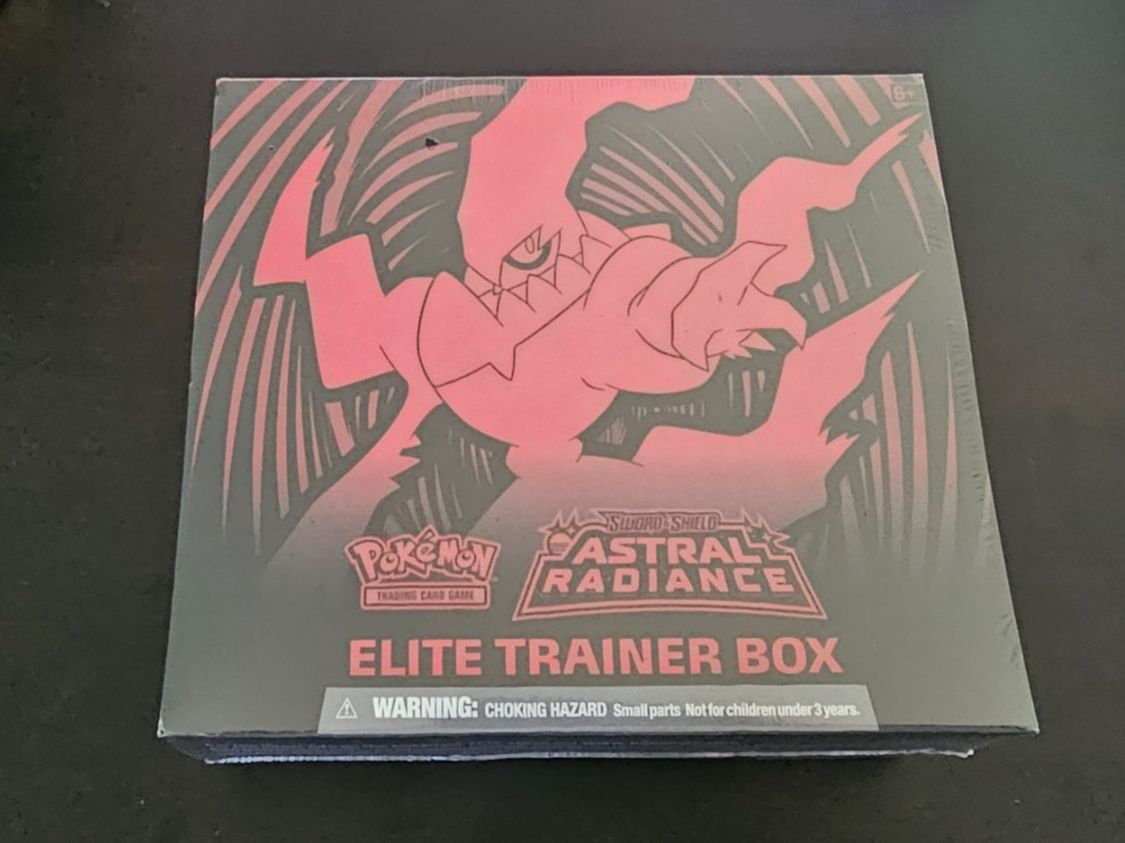 Pokémon Carte collezionabili: Pokemon Astral Radiance Elite Traîner Box – Nuovo e nell'imballaggio originale da La Tour-de-Peilz venduto da Fapssonax
