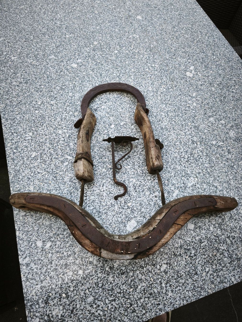 Tutte le decorazioni: Altes Joch mit Halterung, Deko, Vintage – Usato da Altendorf venduto da Julna