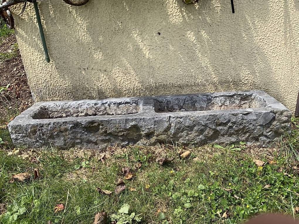 Steine & Dachziegeln: Jardinière pierre naturelle. – Gebraucht aus St-Maurice von kikan22 2