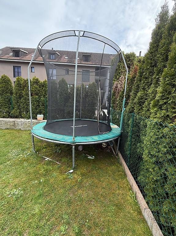 Trampoline: Trampolin – Gebraucht aus Buch am Irchel von ber_8fgp 2
