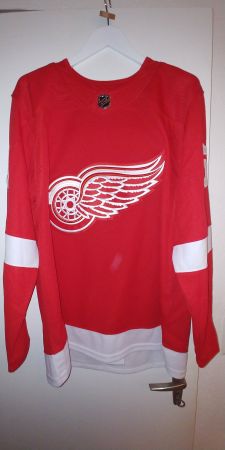 Maillot de hockey signé Seider