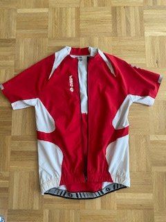 Canottiere & Pantaloni: Rennrad Trikos – Usato da Birsfelden venduto da edw_2mjn 2