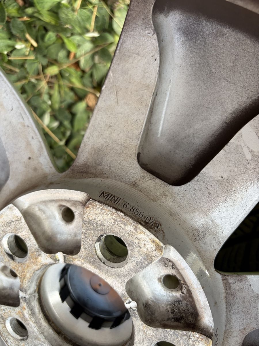 Mini Pneus & Roues: Mini Räder mit 205/55R16H – D'occasion à Wettingen par Nici1932 2
