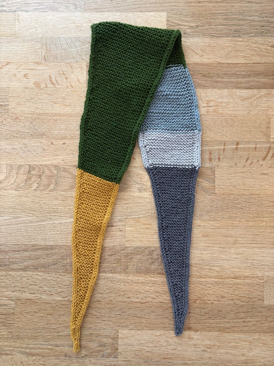 Foulard & Sciarpe: Handgestrickter Sophie Scarf – Nuovo (secondo la descrizione) da Langenthal venduto da Liamoira 1