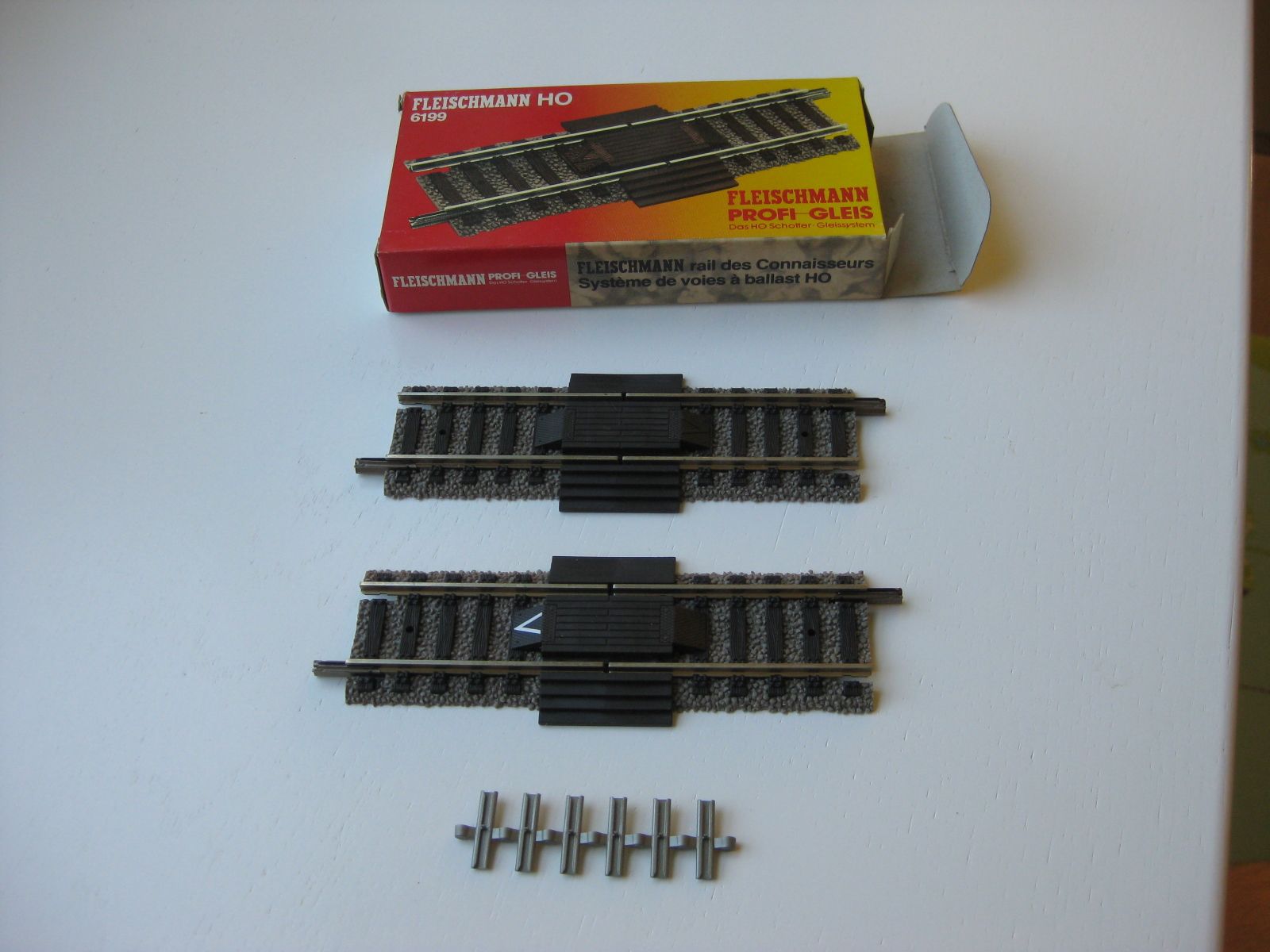 Fleischmann Modelleisenbahnen: Fleischmann 6199 Kehrschleifen-Set – Neu (gemäss Beschreibung) aus Malters von Marosko
