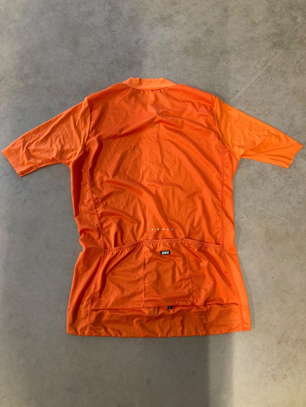 Leibchen & Hosen: Siroko Trikot Orange, Grösse M – Gebraucht aus Tumegl/Tomils von meloni12 1