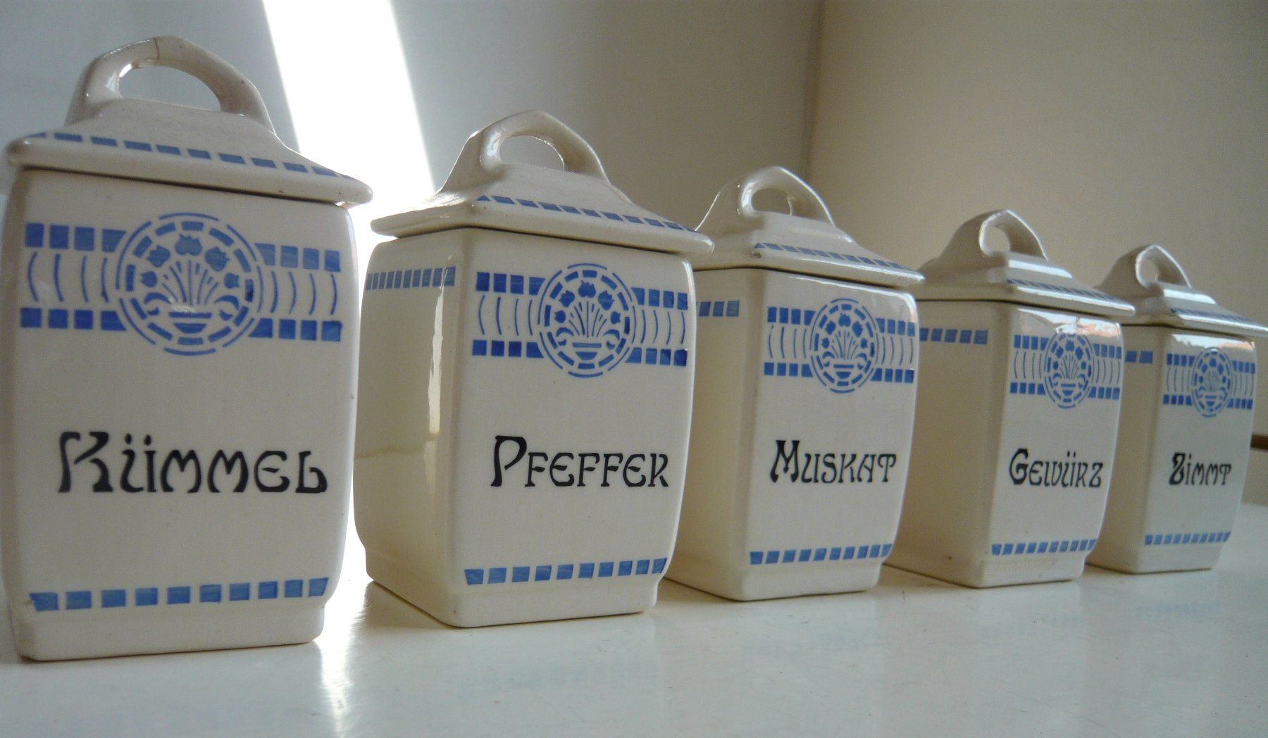 Contenitori & Simili: Gewürzdosen – Usato da Bern venduto da fab_z8bm 1