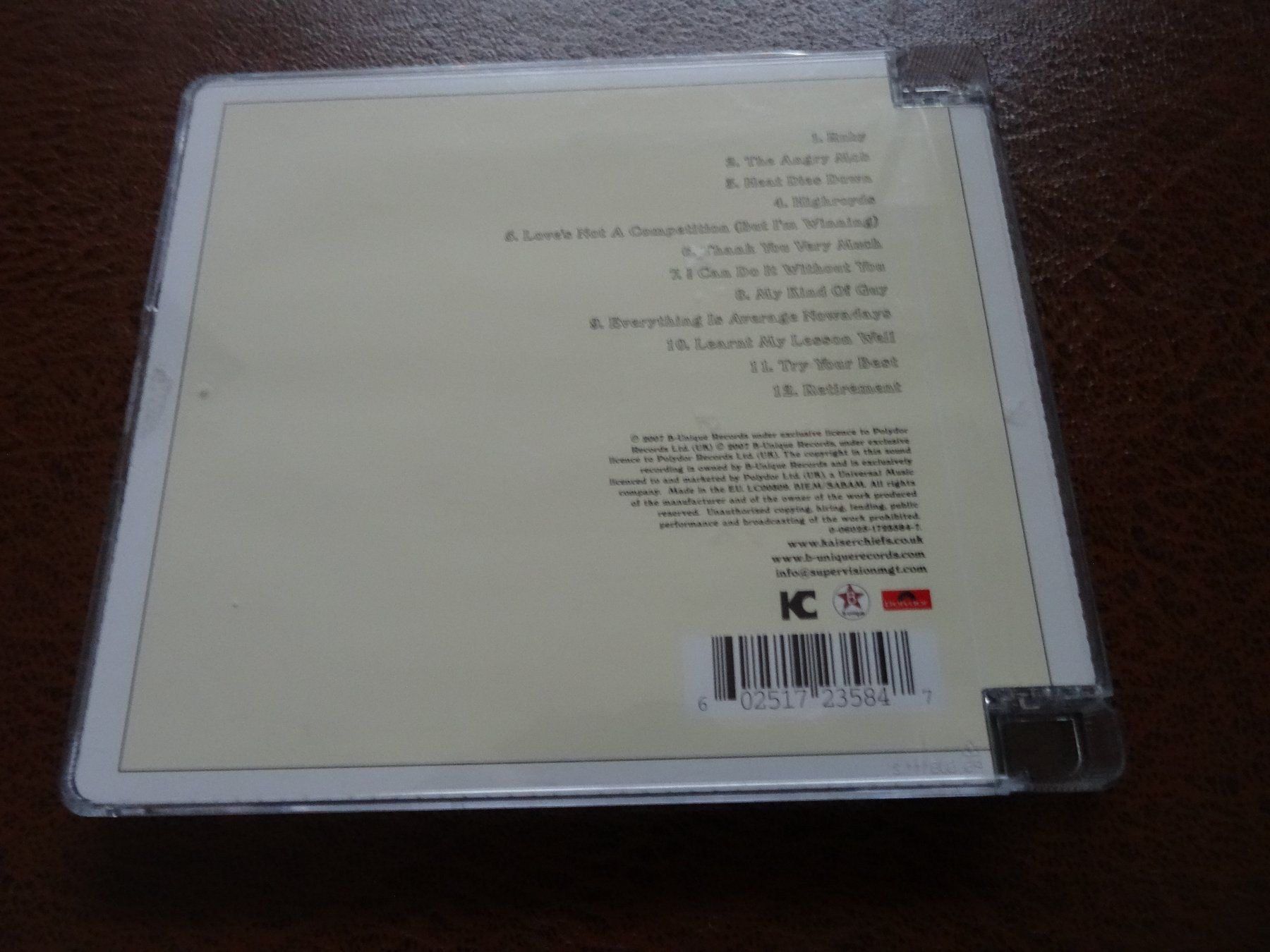 CDs: Kaiser Chiefs - Yours Truly, Angry Mob CD – D'occasion à Olten par Disc-Ausverkauf 1