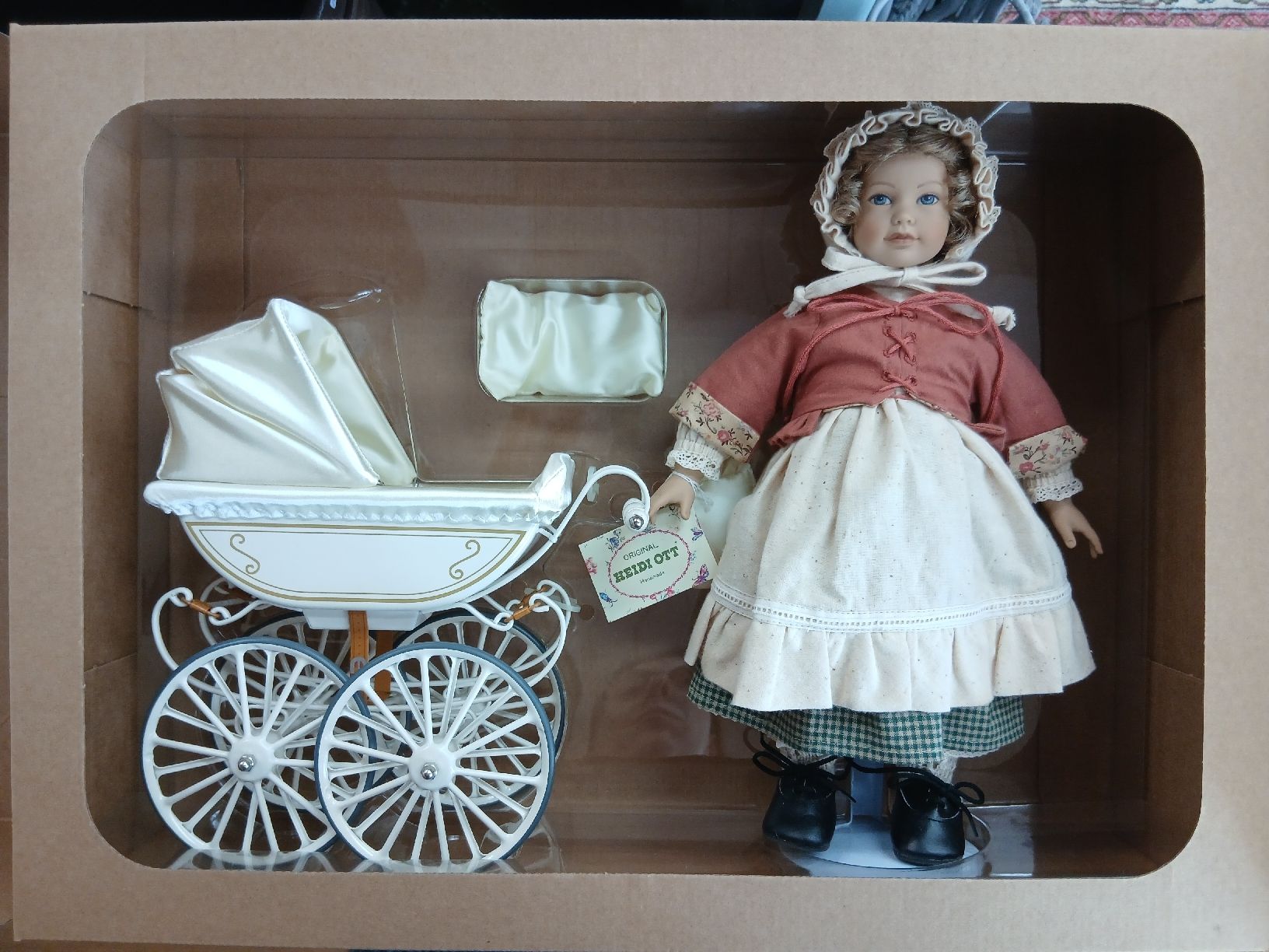 Heidi ott Bambole: Märklin Sammelpuppe 1611 Heidi Ott – Nuovo e nell'imballaggio originale da Adligenswil venduto da karinma 1