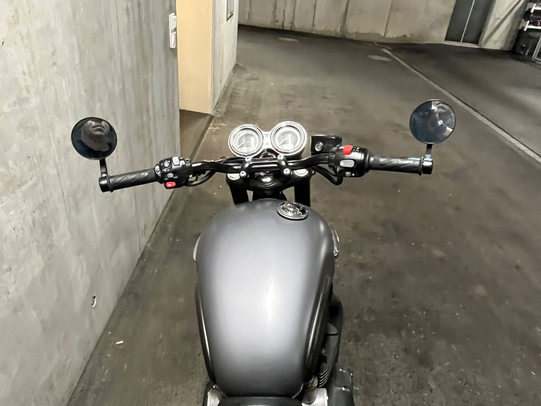 Triumph Strada: Triumph Bonneville T120 – Usato da Trin Mulin venduto da Grischunes 2