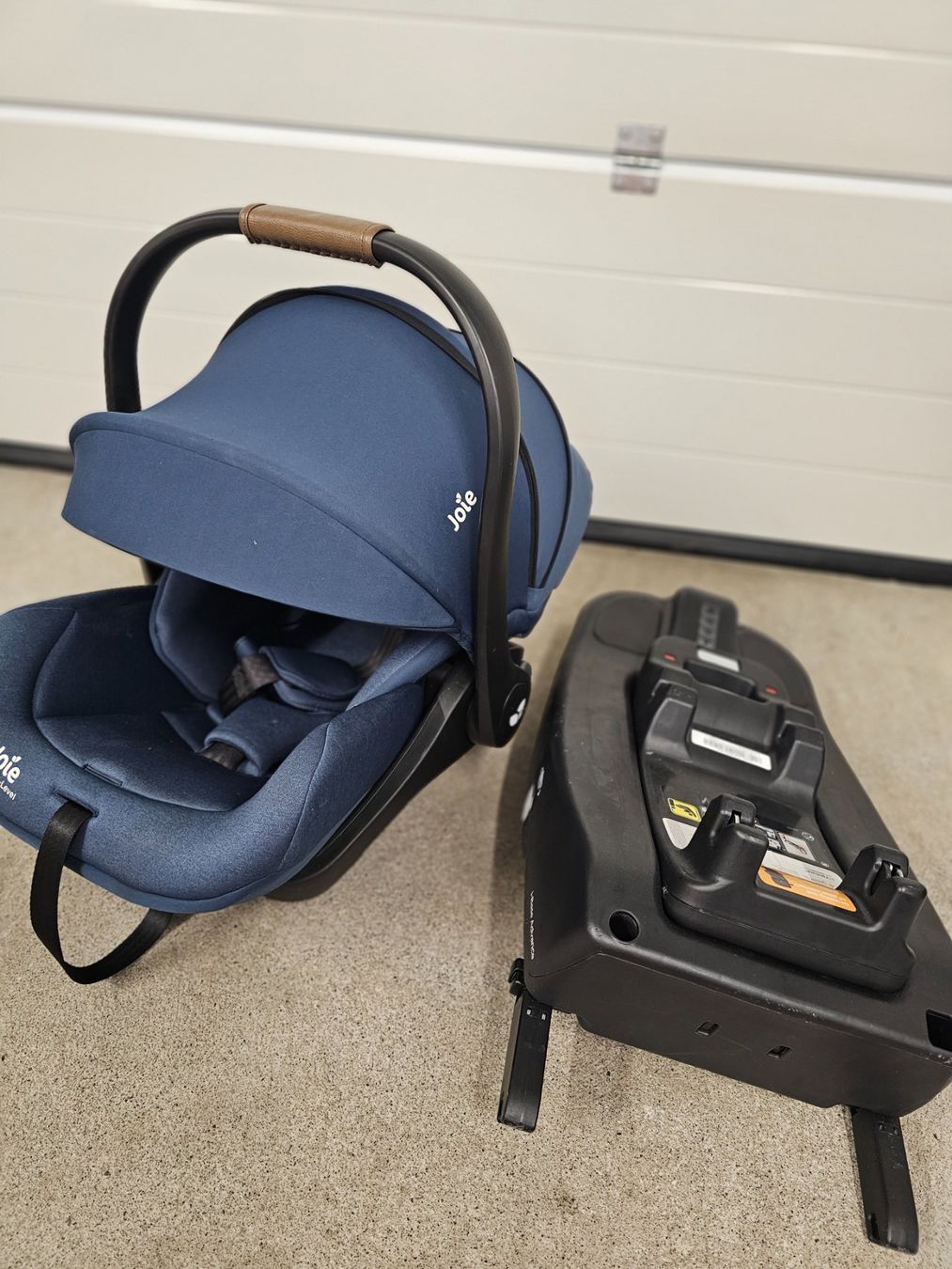 Joie Sièges auto: Joie Babyschale mit ISOFIX Base – D'occasion à Brunnen par johnfoehn01