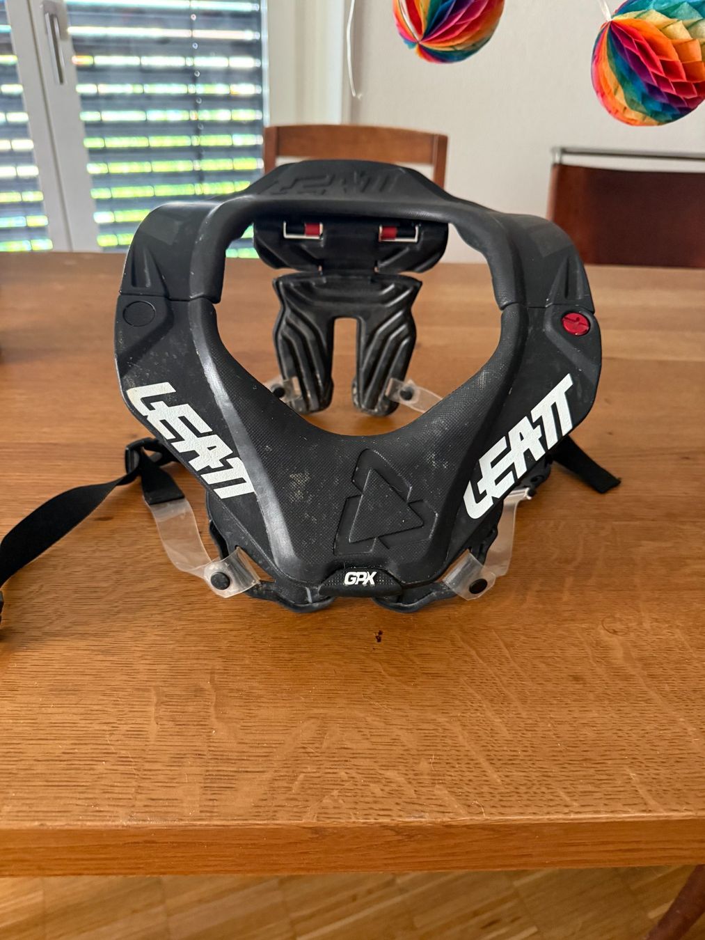 Leatt Protezioni & Imbottiture: LEATT Neck Brace GPX 5.5 – Usato da Zürich venduto da bebe_braun