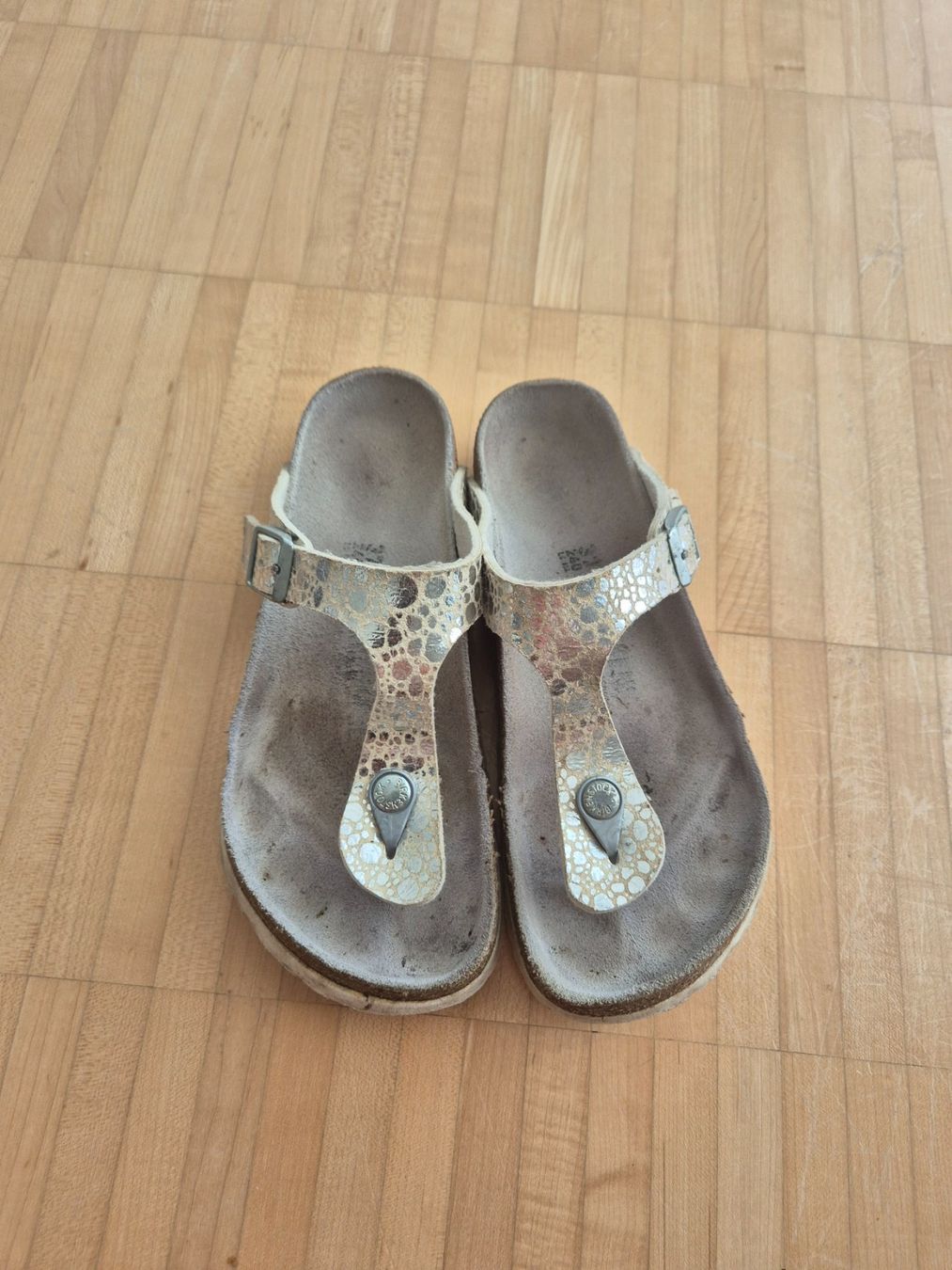 Birkenstock Damenschuhe: Birkenstock Gizeh Grösse 37 – Gebraucht aus Sattel von nic_6hgr