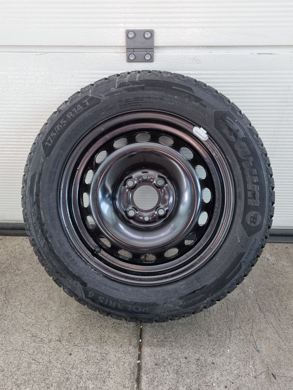 Pneus & Roues: Fiat 500 Stahl - Winterräder – D'occasion à Kirchdorf AG par Cartastic_AG 4