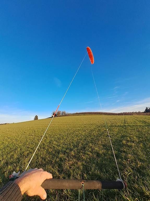 Aquilone: Kite Lenkmatte mit Trapez und Bar – Usato da Truttikon venduto da menefique