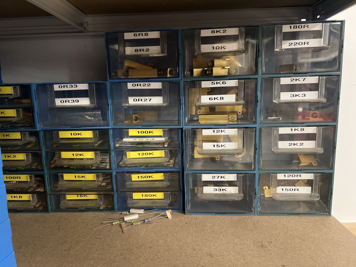 Elektronikbauteile: Widerstände, Sicherungen, Transistoren – Neu (gemäss Beschreibung) aus Steffisburg von gfell2 2