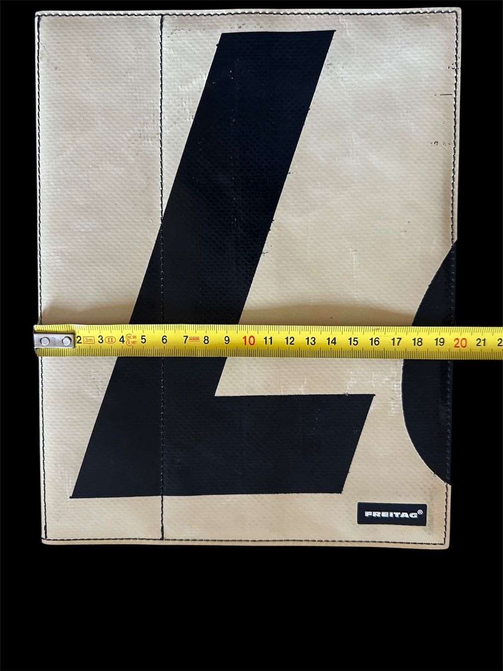 Covers & Taschen: Freitag IPad Hulle – Gebraucht aus Zuzwil SG von Malou80 4