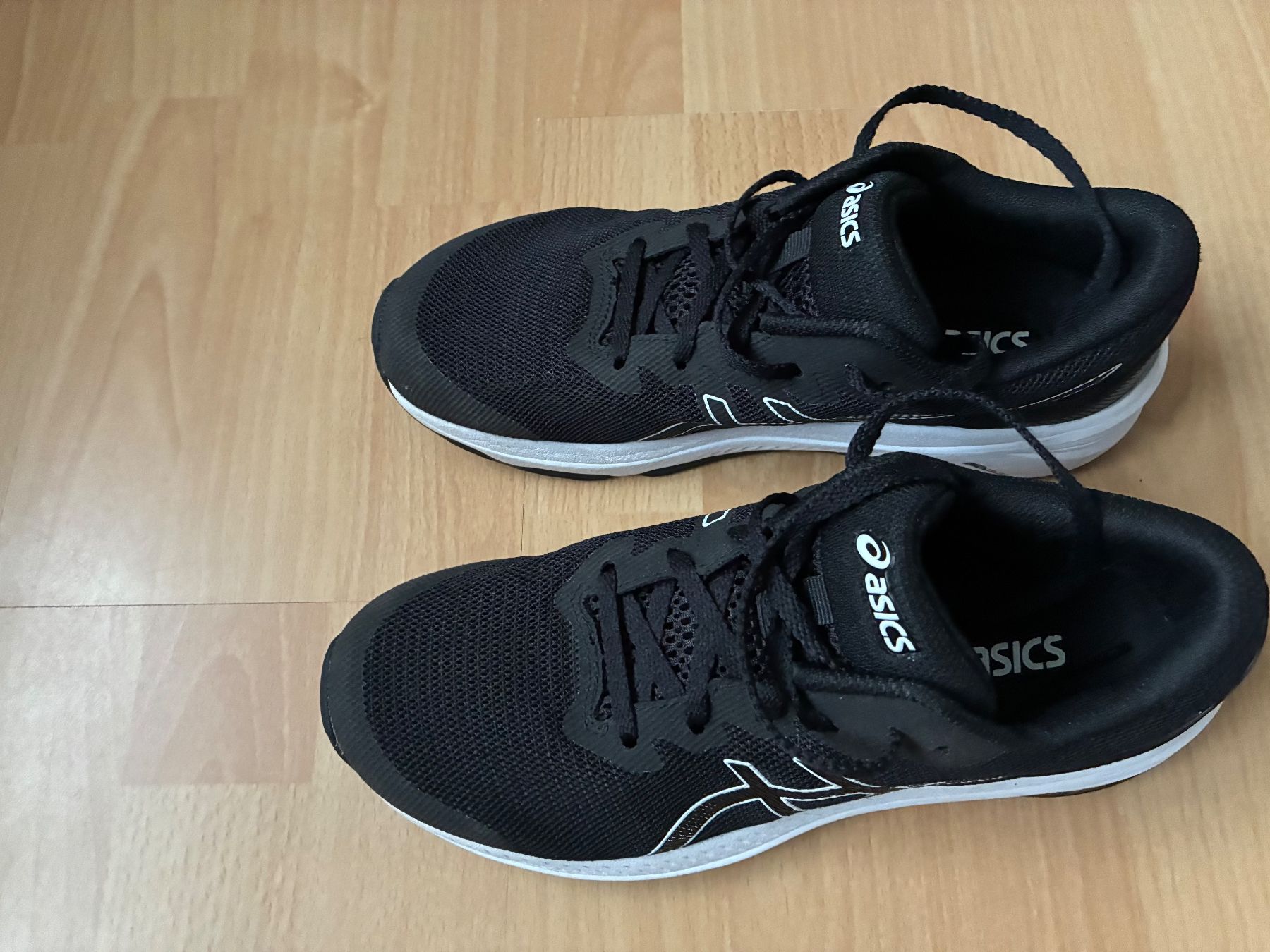 Asics Herrenschuhe: Asics GT 1000 Eu 40 – Neu (gemäss Beschreibung) aus Aarau Rohr von Sheeno