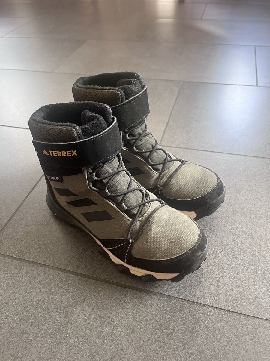 Adidas Schuhe für Jungen: Adidas Terrex Winter shose – Gebraucht aus Li Curt von Bu51ne55P
