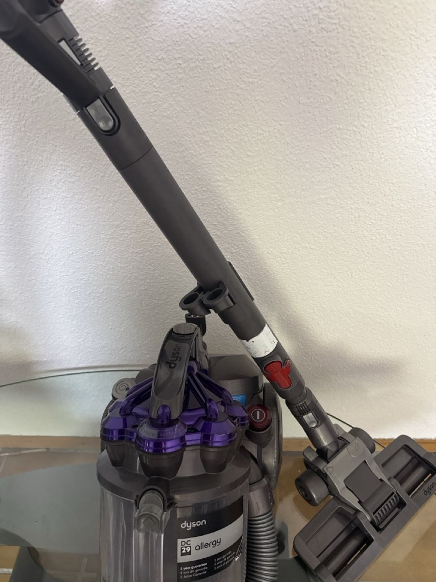 Staubsauger & Zubehör: Aspirateur Dyson  – Gebraucht aus Soyhières von Jura22 1