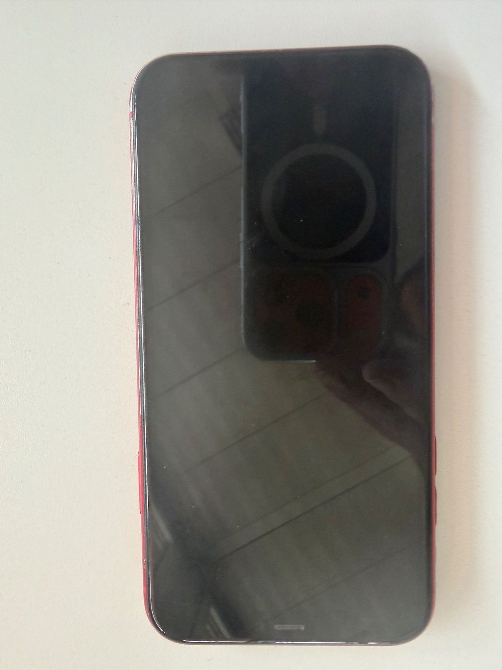 Apple Telefoni cellulari / Smartphones: iPhone 11 RED 128 gb et accessoires – Usato da Fribourg venduto da J334455 2