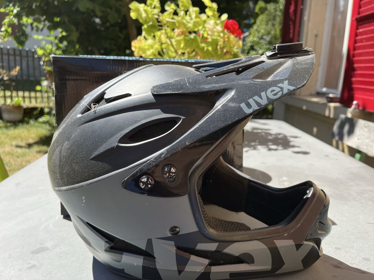 Caschi: Casque bmx Uvex taille S – Usato da Vers-chez-Perrin venduto da Alex011 1