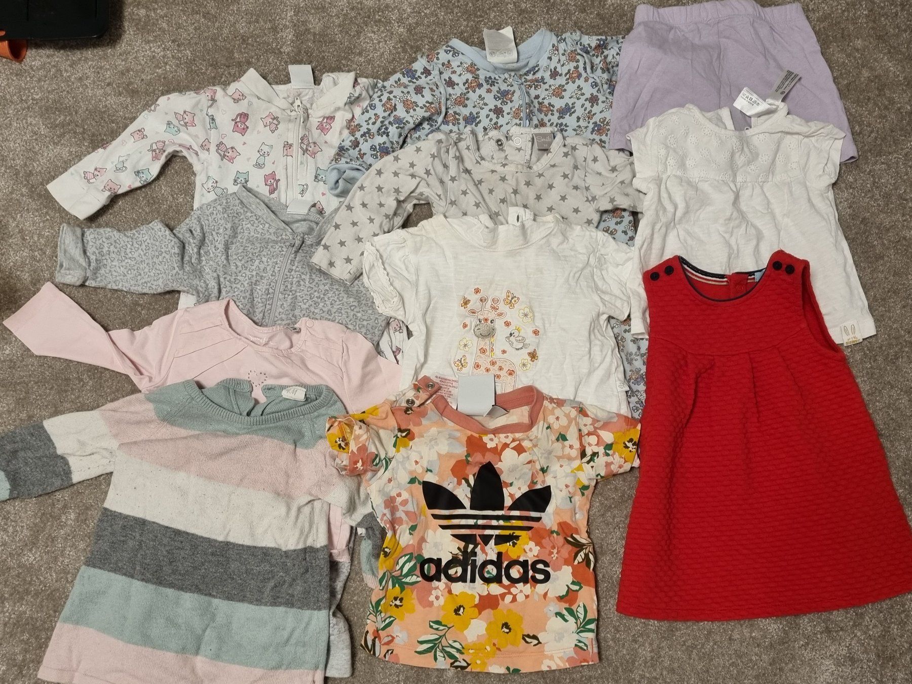 Lotti & Set di vestiti: Grosses Kinderkleider Set Grösse 68 Mädchen – Usato da Balterswil venduto da baller23